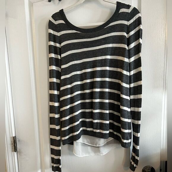 EXPRESS sweater /split back women’s Medium striped - Picture 1 of 16